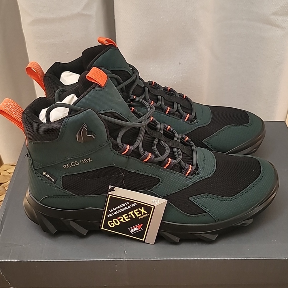 GORE-TEX Men's Dark Green Black Hiking Boots with Orange Accents
